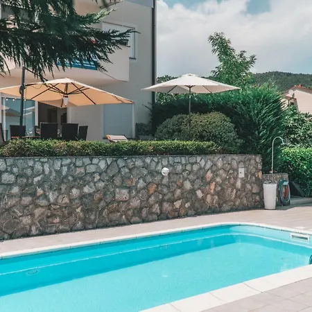 Panoramic Sea View And Pool Opatija דירה *